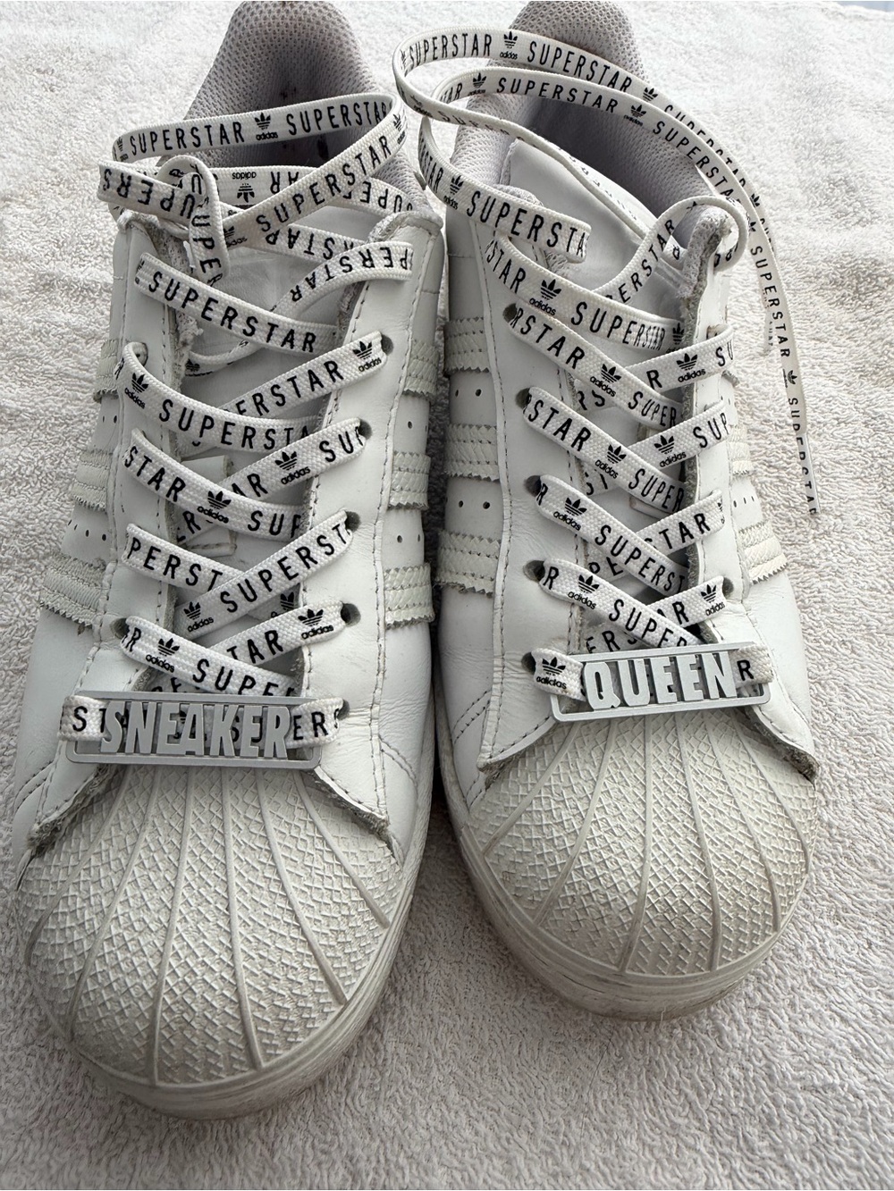adidas White Women's Superstar Sneakers with Branded 'SUPERSTAR' Laces